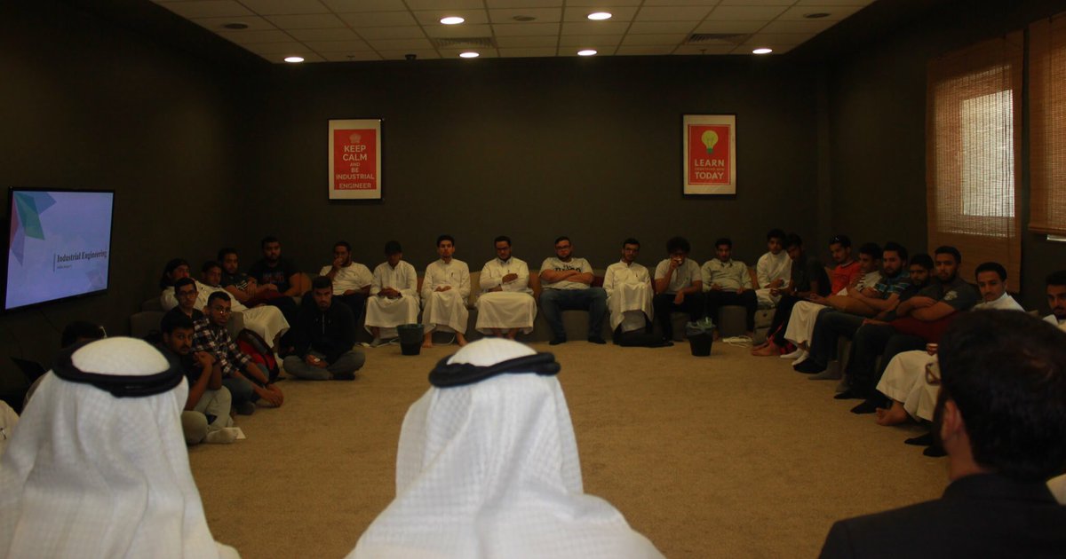 KAU_IEClub's tweet image. جانب من الفعالية الترحيبية الخاصة بالمنضمين حديثاً للقسم والتي اقيمت في نادي #الهندسة_الصناعية 
#Eng18 #Eng19