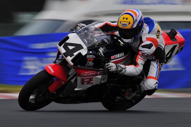 YAMAHA xjr1300 タンク エディ　ローソン　　黒/白/赤 エディ・ローソン選手と2012YZF-R1 - 迷走Riderの眠れぬ日々