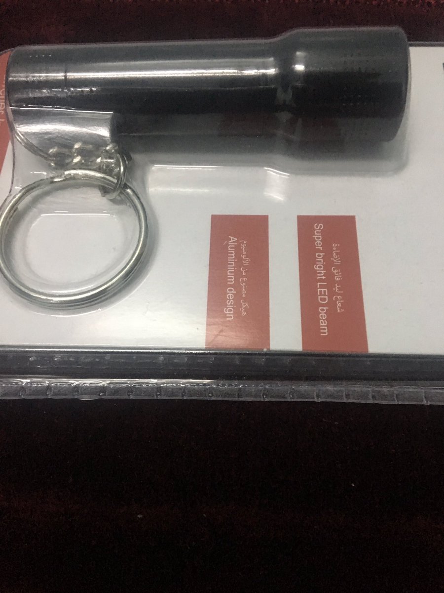 هذه هديه لصديقي وعدته بهاوهوبالابتدائيه ولم تصل له الابعدسن التقاعد بخمس سنين الاتروني اني وفي 🌷 تعليقاتكم