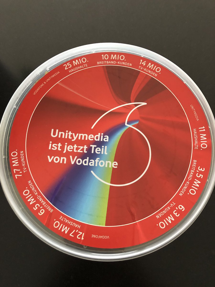 Passend zum Geburtstag angekommen 😊 Danke <a href="/vodafone_de/">Vodafone Deutschland</a> und <a href="/ostfriesenkopp/">Helge Buchheister</a>