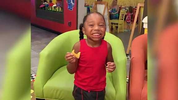 16WAPTNews's tweet photo. School official says boy's hair doesn't follow dress code and he must cut it or wear dress https://t.co/XIjZxyX7MD https://t.co/7G4PNm9jbB