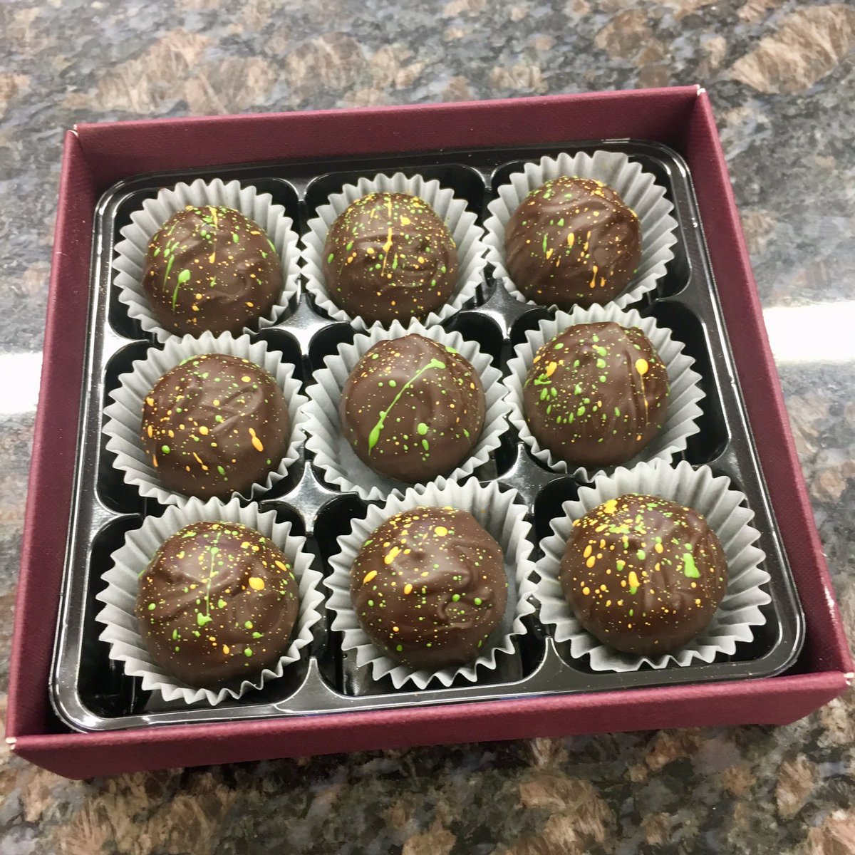 PureCocoaChocs's tweet image. New truffle 2/2

**Orange &amp;amp; Rosemary**
Orange is blended into a dark chocolate ganache and infused with fresh rosemary.