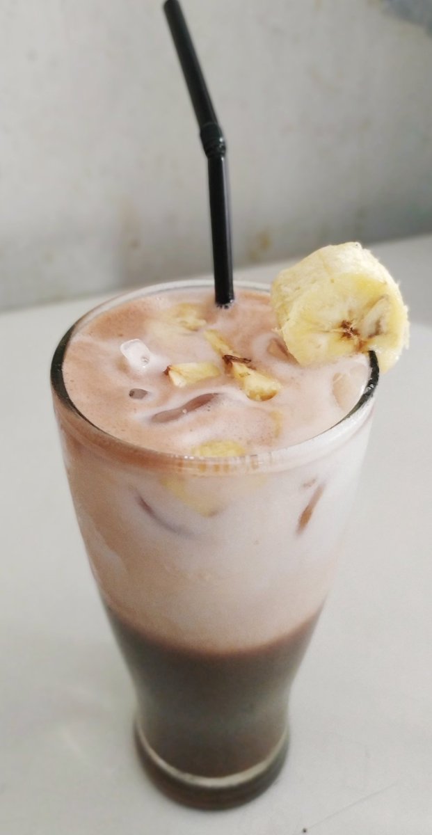 enno_w's tweet photo. Coming soon... Banana chocolate dari @fourcoffee17 ... Nyummy.... https://t.co/SblkBmHaBx