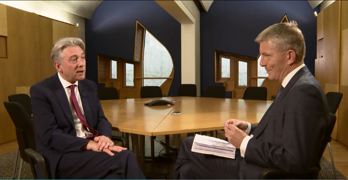 ChrisMusson's tweet image. Here's Scottish Labour leader Richard Leonard telling @petermacmahon that his party does not think a pro-indy Holyrood majority in 2021 would be a mandate for #IndyRef2. Then he attempts to explain what would. Full quote in image.. I'm none the wiser