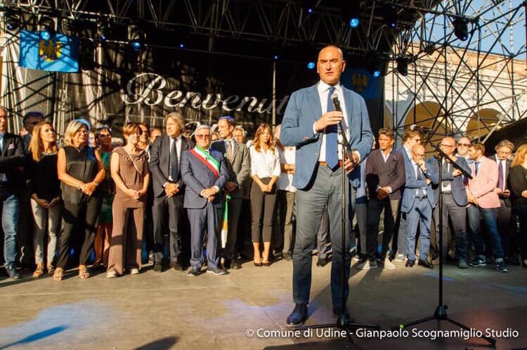 elenalizzi's tweet photo. Amici buon #FriuliDoc25! 💙Per un weekend #Udine vetrina della migliore produzione enogastronomica e artigianale, artistica e culturale del nostro meraviglioso #FVG 
#staiconElena https://t.co/T4xQk3JbCj