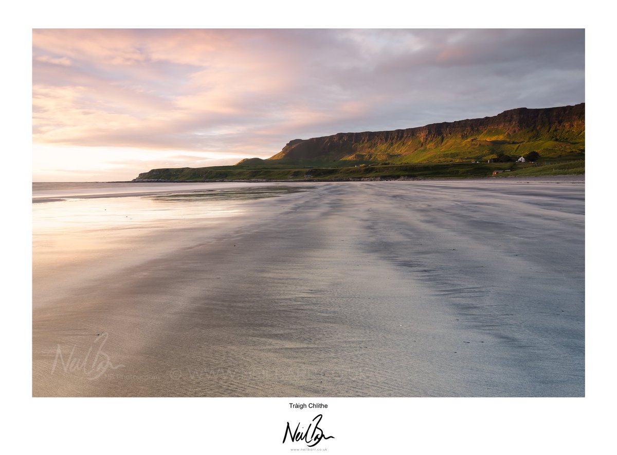 Tràigh Chlithe
Tràigh Chlithe on Bay of Laig looking towards Cleadale and Howlin, Eigg at sunset.
neilbarr.co.uk