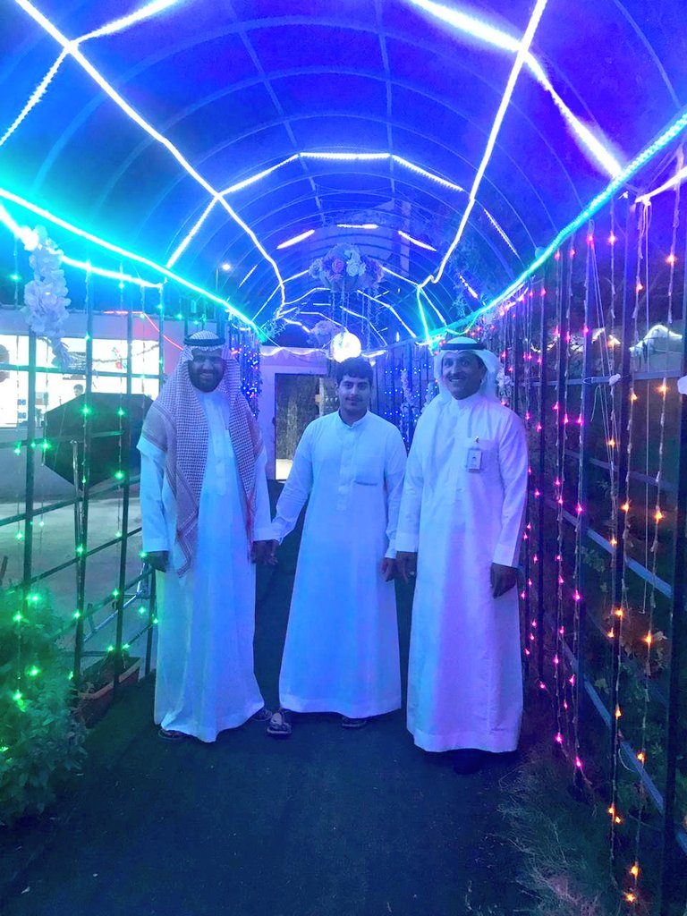 joufvisit's tweet photo. مدير عام الهيئة العامة للسياحة والتراث الوطني بالجوف الأستاذ ياسر العلي يرافقه مدير المتحف الإقليمي الأستاذ أحمد القعيد في زيارة لحديقة طيف بدومة الجندل البارحة، و العلي يشكر المستثمر في إيجاد مثل هذا الاستثمار الترفيهي لأهالي المحافظة. https://t.co/gVacfjRdE4