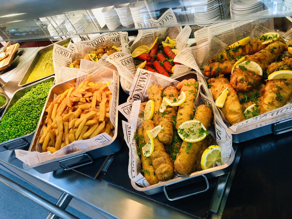 Fishy fridays! 😍🐟 <a href="/MStreeting/">Michael Streeting</a> <a href="/caterlink_ltd/">Caterlink Ltd</a>