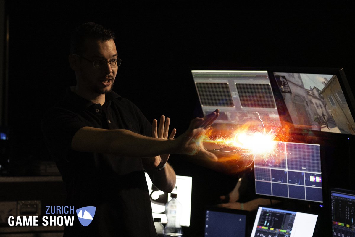 Production behind the stage here in Zürich is on fire!

Thanks <a href="/Sodaboop/">kirsty ✨📸</a> for the picture &amp; edit!