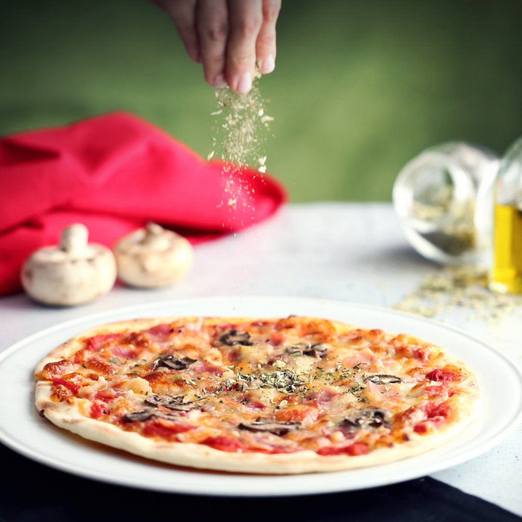 PastaCity's tweet photo. La felicidad es redonda 😍
.
.
#Italianfood #ComidaItaliana #RecetasItalianas #pizzalover #pastalover #ensaladas #postres https://t.co/emJcC7XDR3