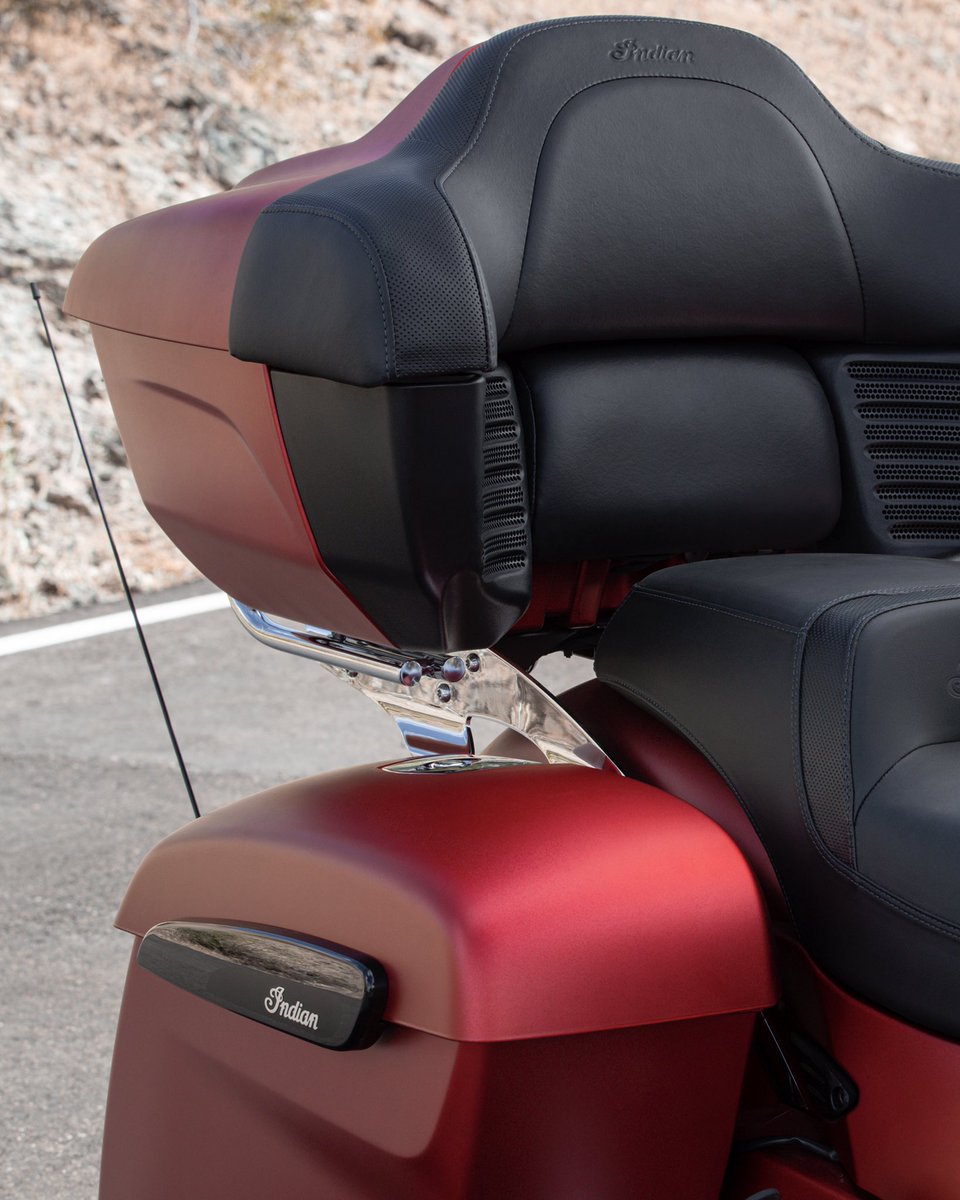 The new #RoadmasterDarkHorse. As bold as it looks.

bit.ly/2020Roadmaster…

All that attitude comes with premium amenities, and is backed up with the power of a blacked-out Thunder Stroke 116.

#indianmotorcycle
