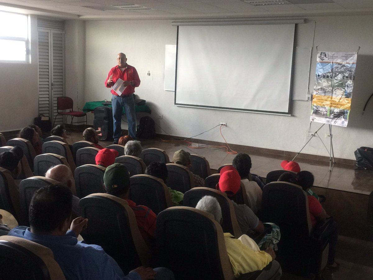 coecytrl1's tweet photo. Inauguración por @coecytcoahuila y @uaaanoficial para el #CILC del Taller “Aumento de la productividad, competitividad y sustentabilidad de la cadena productiva de carne y leche de cabras en sistemas extensivos del norte de México” en #UPRL @vmario_garza @Avelinohdz @Inda_medina https://t.co/7jJAa75wCq