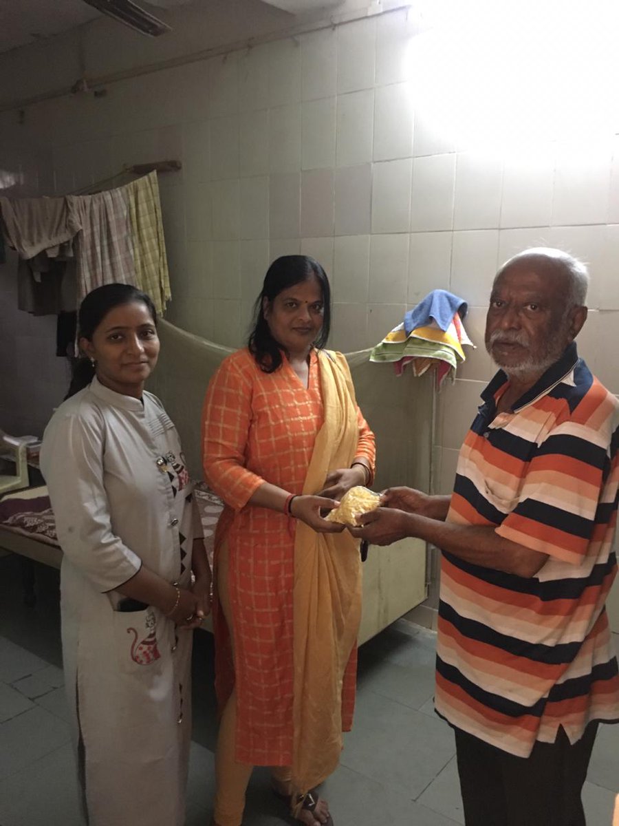 JBharuch's tweet photo. JCI Week DAY-3 "SMILE DAY😃😄😁😊😋"
Lady JC & Jcrt wing of JCI Bharuch organised "1Minute Game & Snacks Distribution" at Old Age Home
#jciindia #jciindiazone8 #jcibharuch #jciweek #jcweek2019
#UNSDG #SDG11 #sustanablecitiesandcommunities #communities #Smile https://t.co/0Af7kfybAu