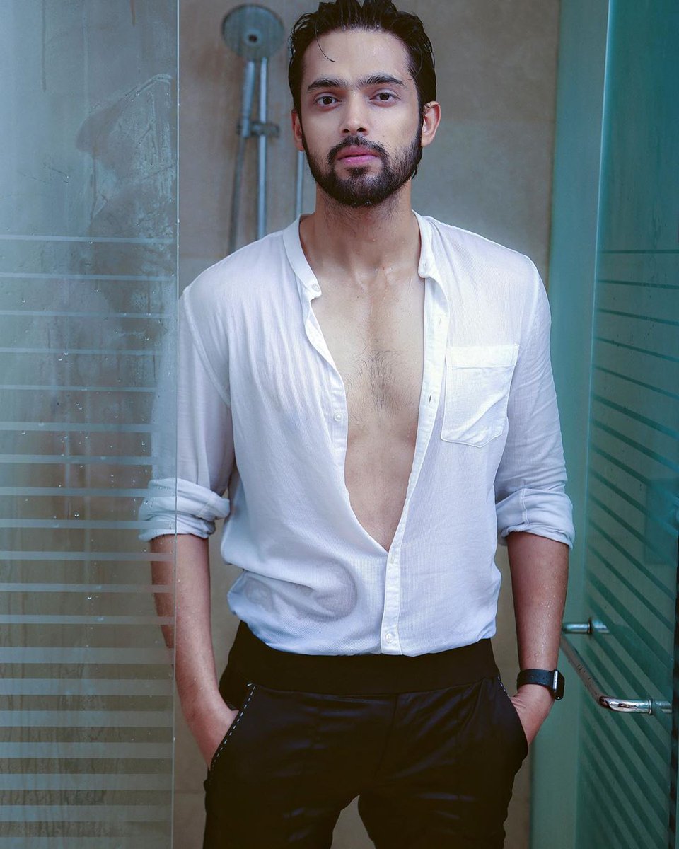 That chest that look the wet him and that beard Hello from heaven #ParthSamthaan