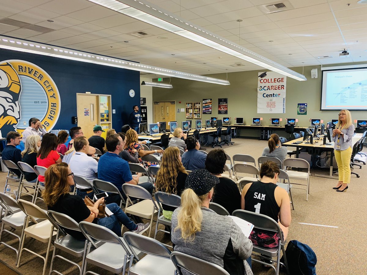 WUSDK12's tweet photo. Great convo about opportunities for enrichment &amp; support with parents at @rivercityhigh’s coffee w/the principal.  #WUSDK12 #Great2bWUSD https://t.co/LDMEwMEsOm