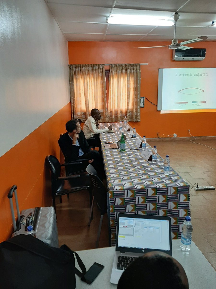 dkl2016's tweet image. Atelier de dissémination des premiers résultats de GEMMES_CI avec les chercheurs de la #CAPEC #CIRES et de l&apos;#ENSEA.