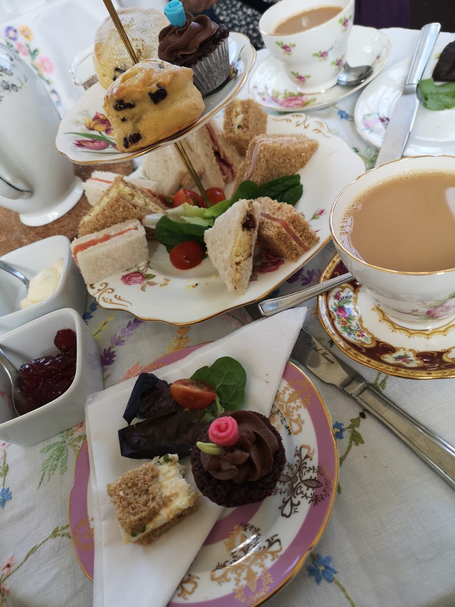 Edible_Forest's tweet photo. Many thanks to Alice who took these fabulous pics at her visit to the sunny Tea in the Tower today... https://t.co/X1xLS59CuR