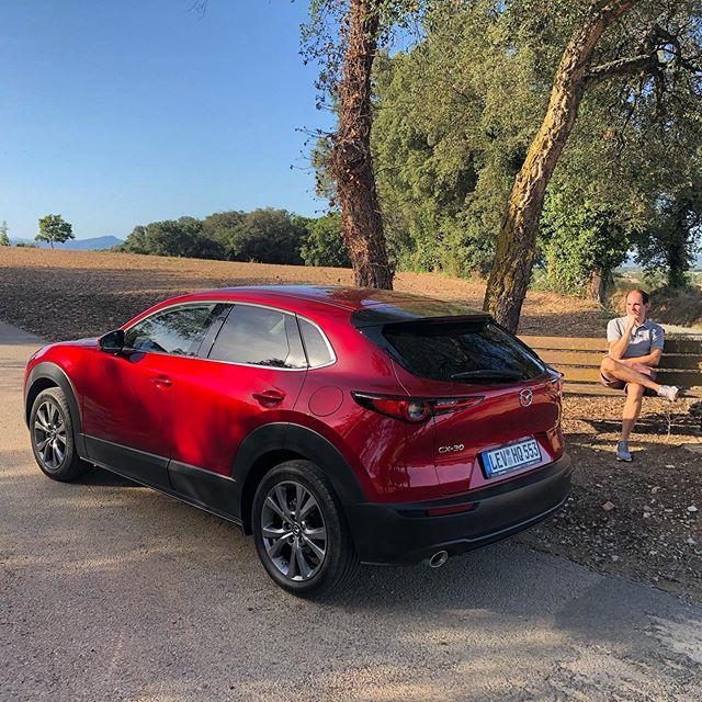 motoreport_'s tweet photo. Testdriving & thinking about the new Mazda CX-30 Skyactive-X with lifestyler @_typfehler_ ! #mazda #drivetogether #mazda3 #mazdacx30 #mazdacx3 #mazdacx5 #suv #lifestyle #red #reecars #car #cartastic #instacar #carsofinstagram #girona #spain #testdrive #soulred #magmared #sporty https://t.co/a1i1HLxOsg