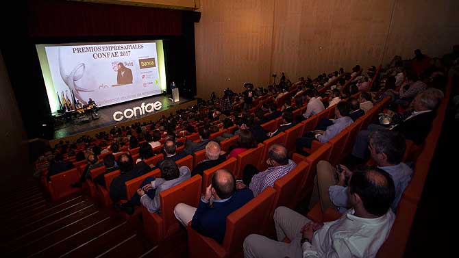 Avilared's tweet photo. Los empresarios se suman al rechazo a la subida del IBI que sería “catastrófica”
https://t.co/L2sEI1yXCN
@Confae @Ayto_Avila @poravilaes  @Cs_Avila_  @AvilaPPayto  @Socialistas_Av @jesusmanuelsc82 @AngelaGarciaAl8 https://t.co/3U8dFzvOBC