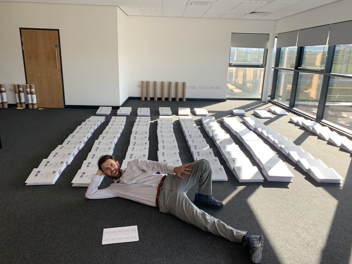 MenterMon's tweet photo. Cyflwynwyd cais cynllunio @morlaisenergy heddiw. A nid cais cyffredin mohono! 6000 tudalen 😲 Da iawn Dan, Gwenan, Graham a Ian 👏👏👏 #ynysynni #llanw #ewrop https://t.co/Mg2uadgWRI
