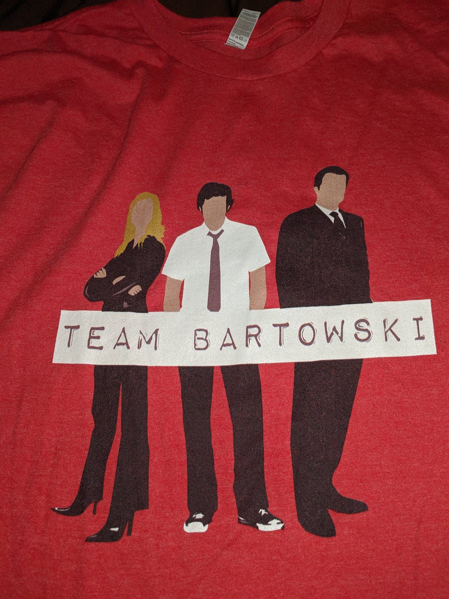 Teri_fied's tweet photo. Newest casual Friday t-shirt, I'd like to think @ZacharyLevi would approve. #Chuck #TeamBartowski https://t.co/zD4hEtYYFb