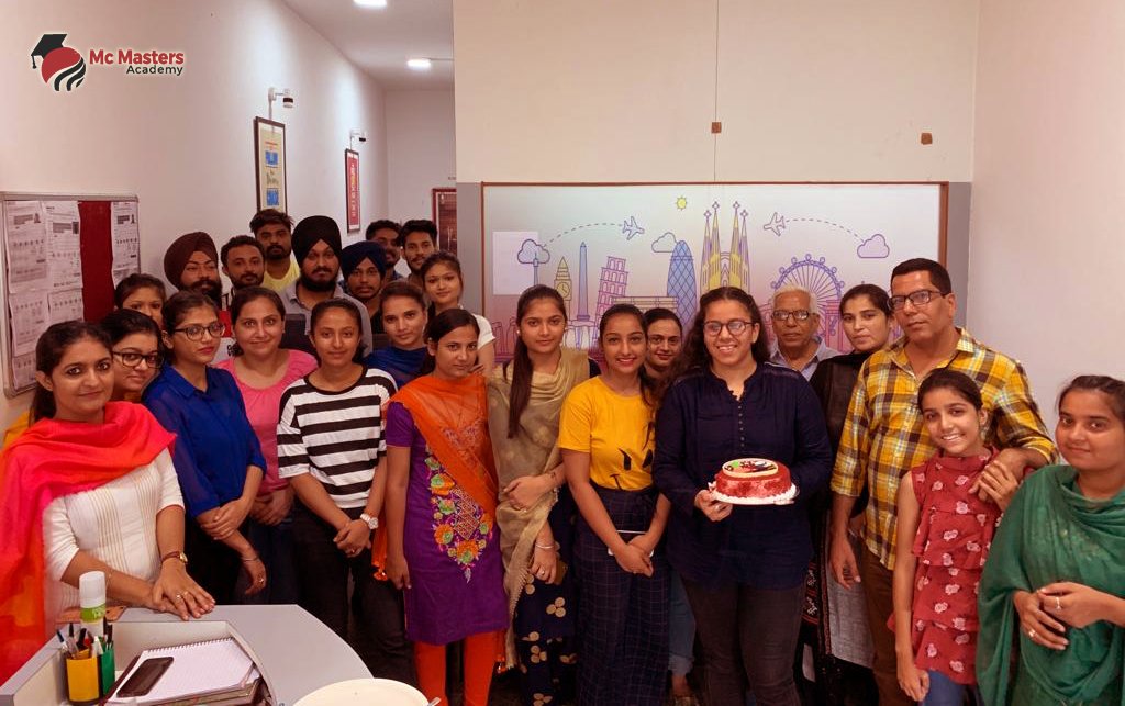 mcmasterschd's tweet image. It is always fun to celebrate birthdays, McMasters teaches as well as celebrates these special occasions, we beileve one can delight in good company.

#mcmastersacademy #ielts #ieltsclass #academy #pte #chandigarh #students #free_test #ieltspreparation #ielts_exam #ieltsbook