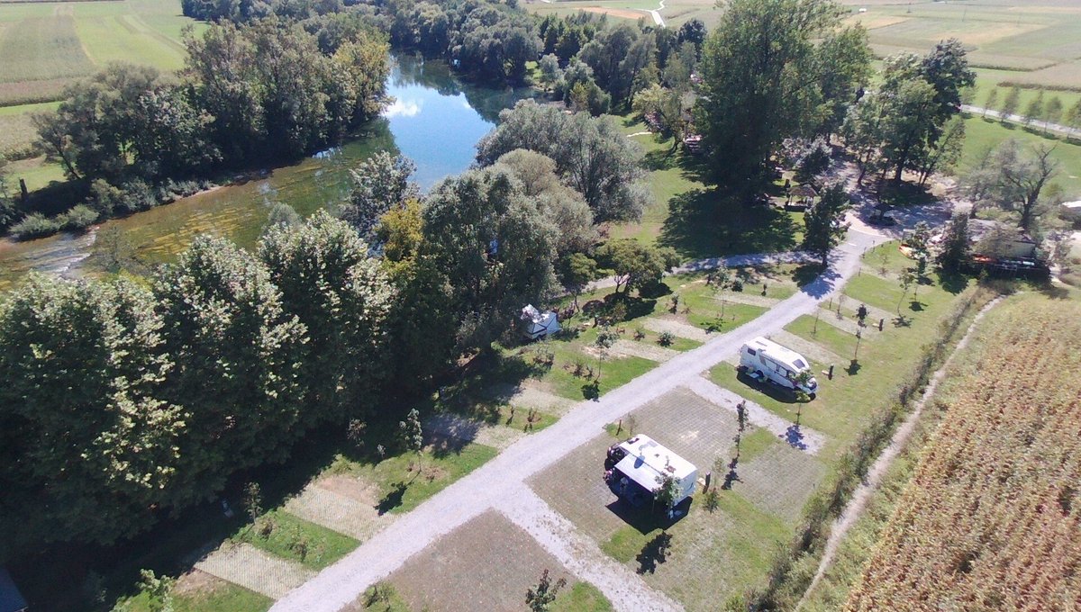 Parked up in great weather at the peaceful Camping Bela Krajina by the River Kolpa in Southern Slovenia. Our <a href="/BaileyofBristol/">Bailey of Bristol</a>  AA 745 in the foreground.
🇬🇧🇫🇷🇧🇪🇱🇺🇩🇪🇦🇹🇸🇮