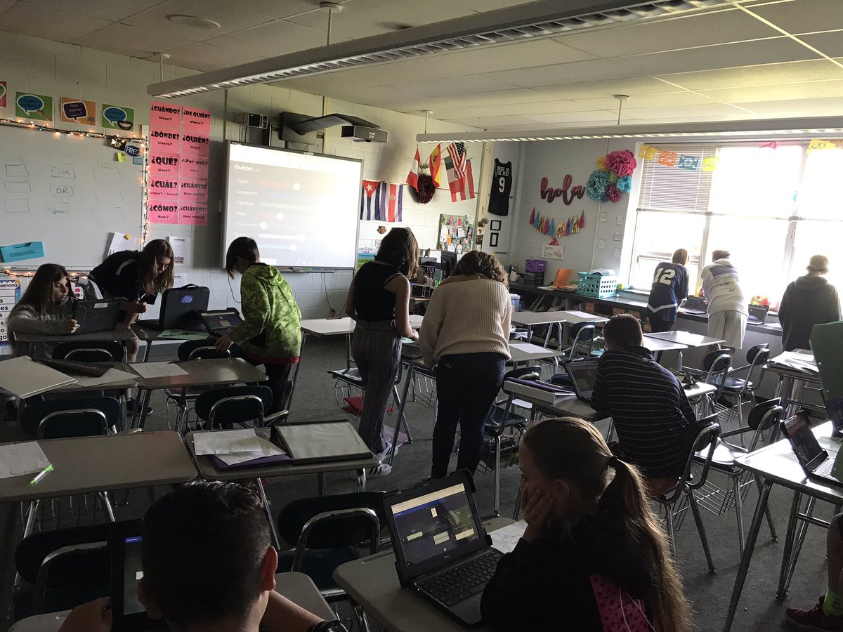 SenoraBriggs's tweet photo. Bienvenidos a viernes #quizlet #quizletlive #7thgrade #spanish https://t.co/HT8zQB6fvZ
