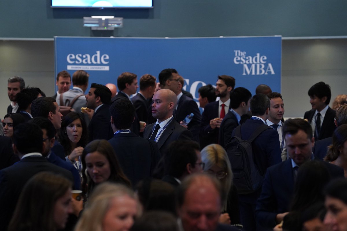 Esade's tweet photo. ✨ BREAK ✨
✨ CREATE ✨
✨ TRANSFORM ✨
This week we met the newest generation of #theESADEmba #CreActivists at the #ESADEwelcome! https://t.co/zCRAxl5OHP