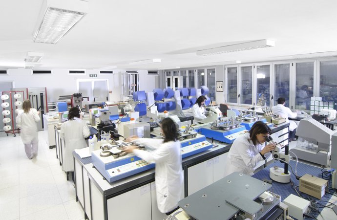 LaSpola1's tweet image. Dopo la chiusura del #BuzziLab @sistemamoda_it , con Fondazione Cotone e Lino, offrono una alternativa alle aziende tessili bit.ly/2kKBCXt @centrocot1987 #prato @TullioBuzzi1