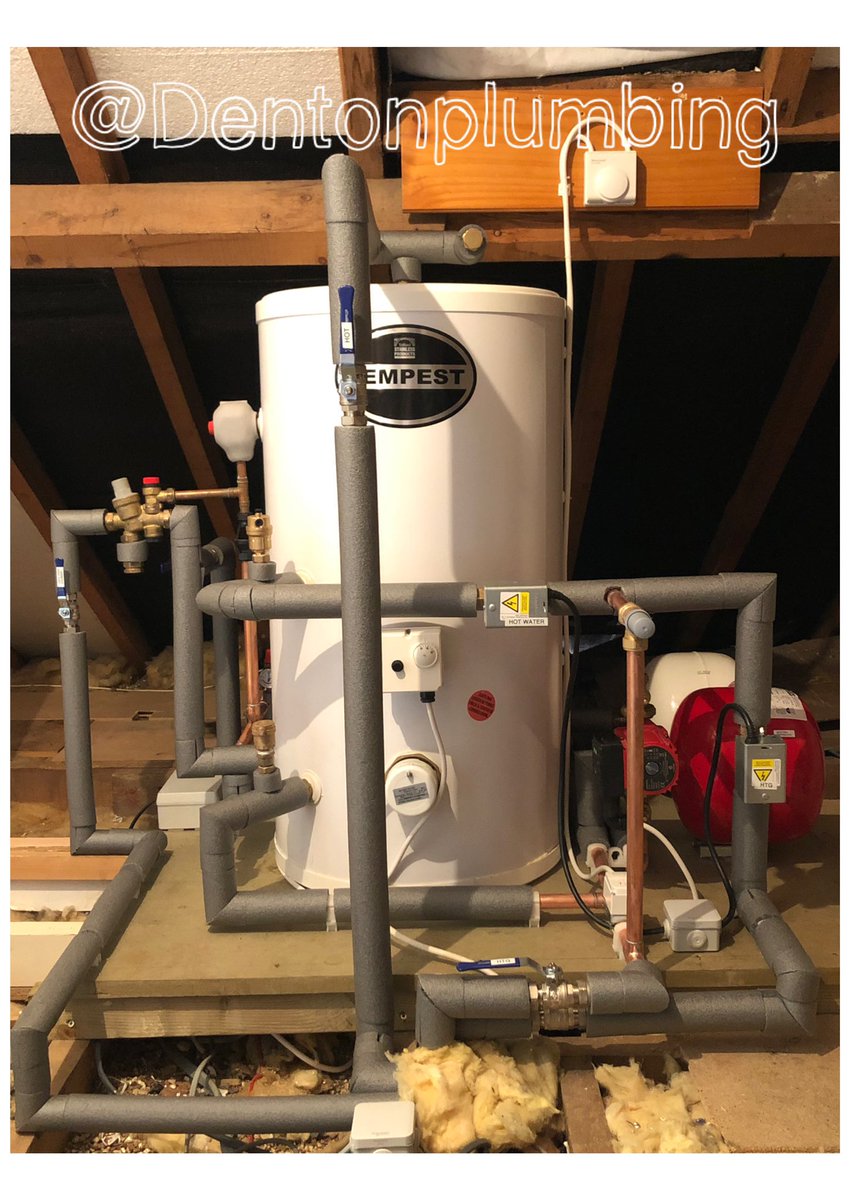 🔧 👨🏻‍🏭Remedial work 
Sorted this shocking 👁 sore of an install numerous faults by a builder plumber 🤦🏻‍♂️. 
That’s a bit better 👍🏻 <a href="/TelfordCylinder/">Telford Copper & Stainless Cylinders Ltd</a> <a href="/HotWaterAssoc/">HWA</a> #dentonplumbing #reigate #unvented #plumbing