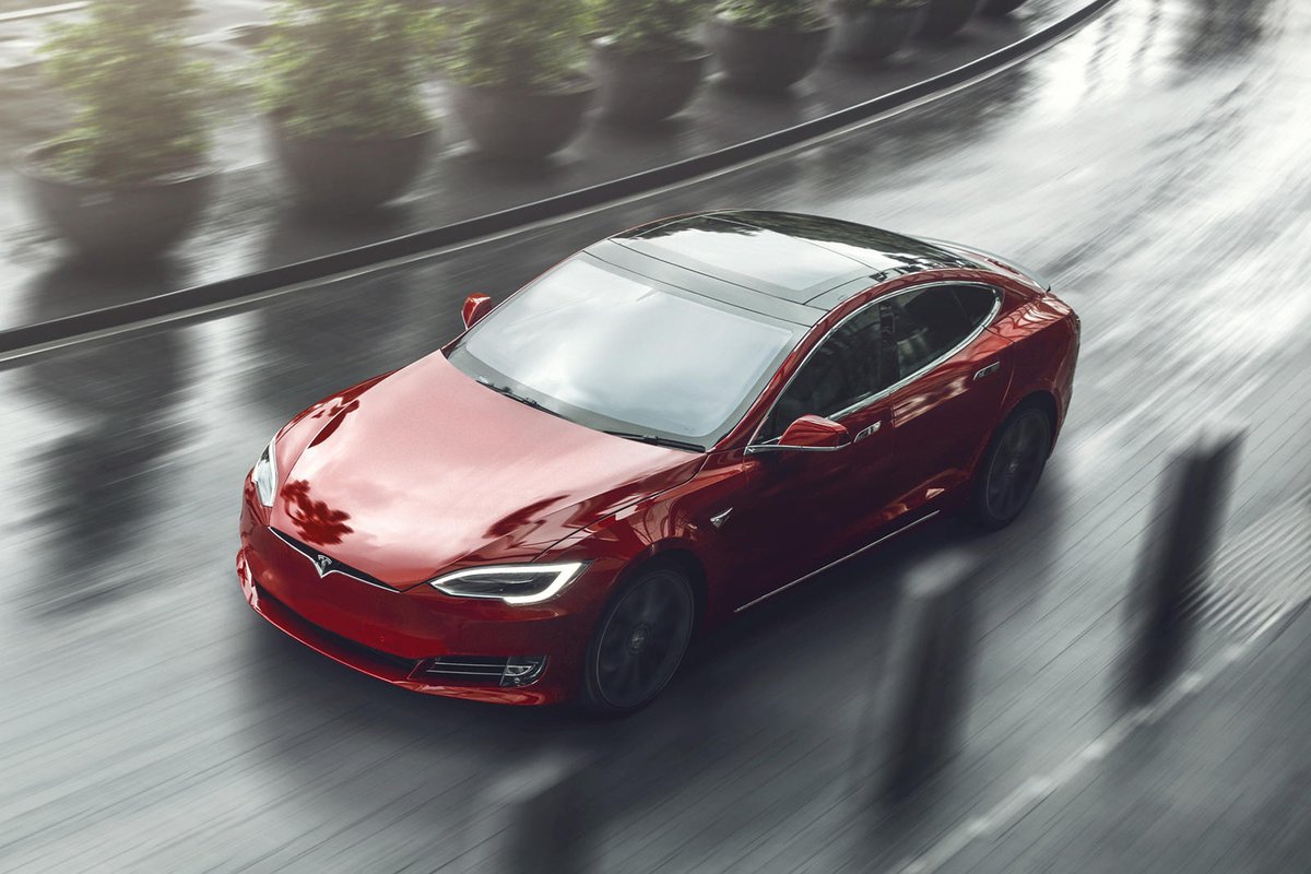 CarBuzzcom's tweet image. Watch The @Tesla Model S Set A New Lap Record At Laguna Seca. The Tesla Model S just lapped the Laguna Seca faster than any four-door sedan. #electriccar #laprecord #sedan #video Read: car.bz/si46mf1