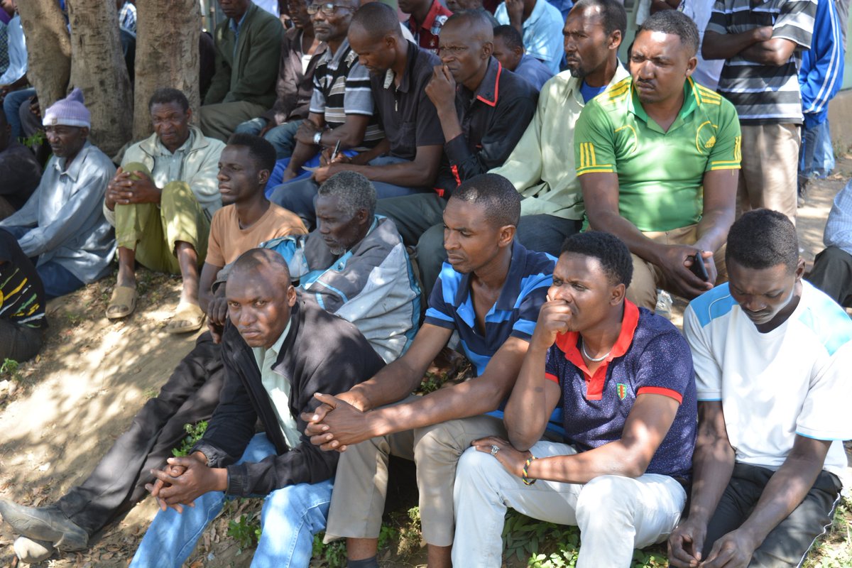 ArushaDistrict's tweet photo. Msimamizi wa Uchaguzi wa Serikali za Mitaa, Halmashauri ya Arusha, mwl Hosein Mghewa, ametangaza rasmi, majina ya Mipaka ya vijiji iliyoko katika eneo la halmashauri ya Arusha, kwenye mkutano wa hadhara wa wananchi wa Kijiji cha Marurani, kata ya Nduruma, Halmashauri ya Arusha. https://t.co/0sMC9DYj7E