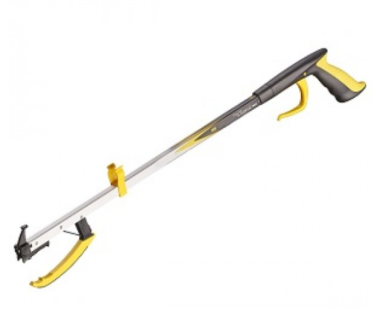 yourmobility's tweet photo. A simple, reasonable priced item that will assist you with daily tasks. The reacher is a sturdy, lightweight reacher that has a simple trigger action that is easy to use and ideal for people with limited grip. https://t.co/G2sj9epWIC