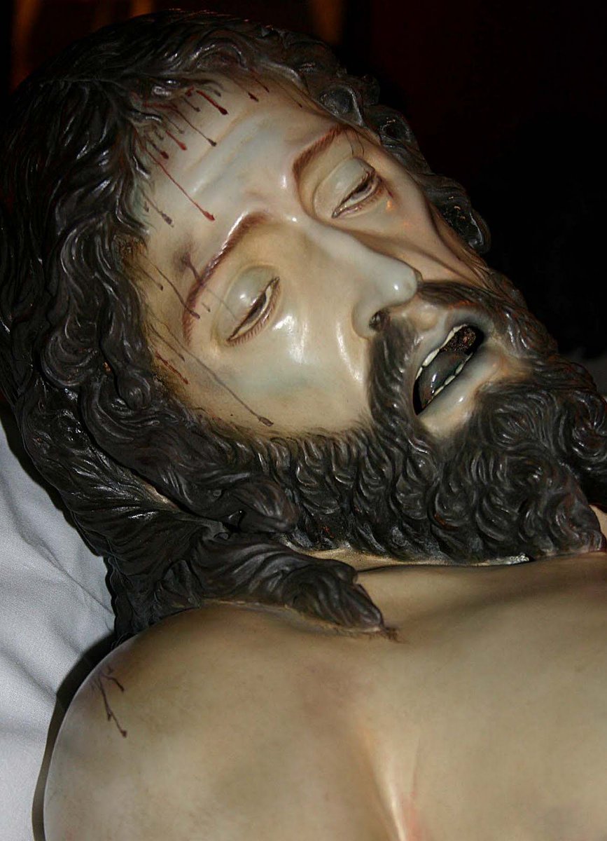 Desde la Junta Pro Semana Santa de Zamora manifestamos nuestro más profundo pesar por el fallecimiento del imaginero sevillano Luis Álvarez Duarte, autor de la imagen titular de la Real Cofradía del Santo Entierro. Descanse en paz.
Fotografía: Alberto García