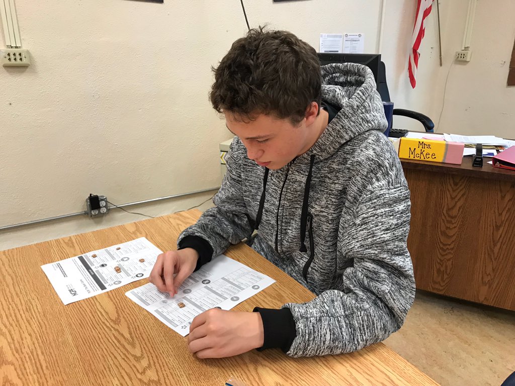 JAGkentucky's tweet photo. Mrs. Rhonda Koth from Edward Jones Investments came to talk with SMS JAG Kentucky students about budgeting and saving . Students played the 20 Bean Budget activity. 
#SimonsMS #budgetandsave #EdwardJones https://t.co/U6sN4p0sQs
