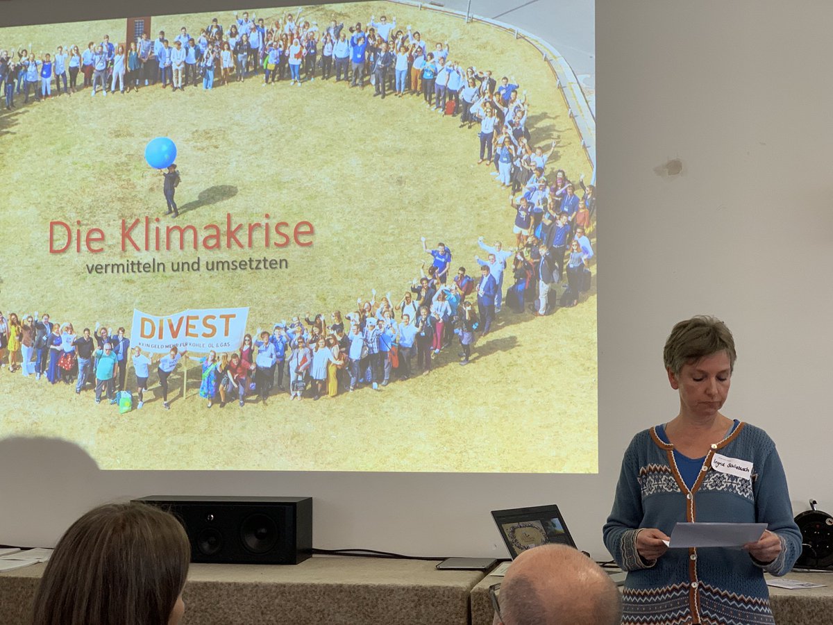 Sascha_Foerster's tweet image. Wie erleben Schülerinnen und Schüler die Fakten rund um den Klimawandel?
„Angst, Ungläubigkeit, Wut,...
Was können wir tun? Kinder und Jugendliche reagieren unvermittelter und unberechenbarer.“
Vielleicht ist das die richtige Reaktion, reagieren zu wollen.
#KlimaFindetStadt