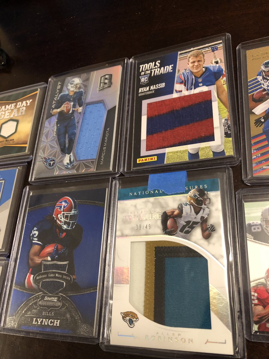 SigsSimmos's tweet photo. 25 baseball/football cards for sale only. Let us know which one(s) you like and we can work on pricing. We don’t know much about cards so that’ll benefit you. Shipping is $3 flat BMWT! @HobbyConnector @TheHobbySpyder #WeMakeItFun #TellUsWhoYouCollect https://t.co/6HUtGr0Lff