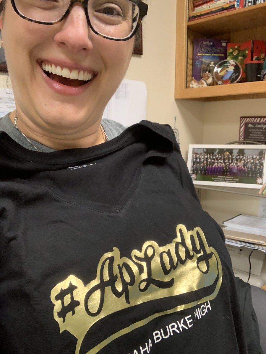 JMLuethge's tweet photo. Showing up to school and receiving gifts 🎁 #HappyAPLady @OPS_Burke Shout our to Mrs. Knight for “getting me” https://t.co/YpcMNeMfFg