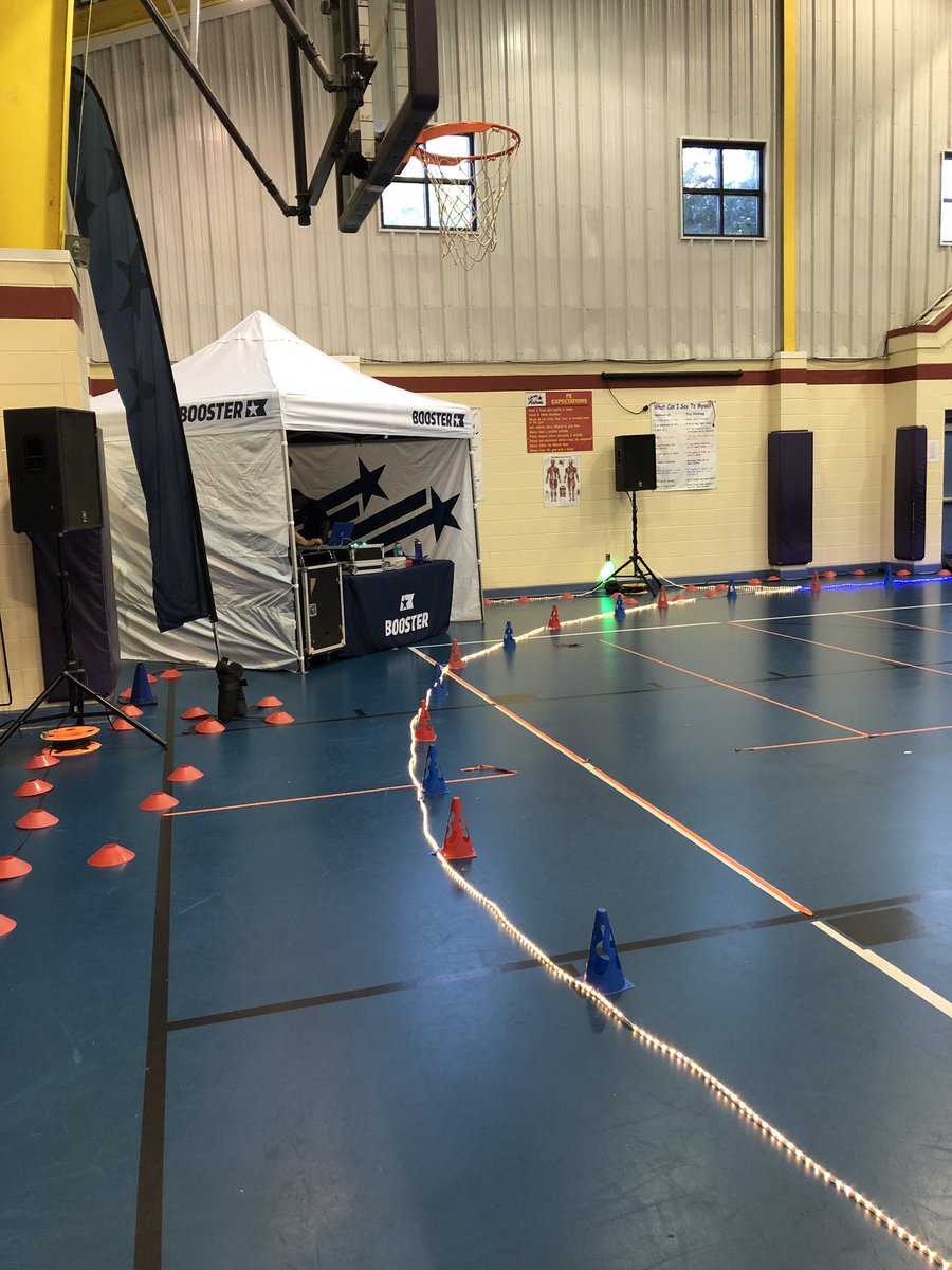 ColumbiaElePTA's tweet photo. Lights going down soon for #AstroRun time @columbiaeschool!   #JoinUs to cheer on students!

Glow Run times per grade as follows:
8:00am - 1st
9:00am - K
10:00am - 2nd
11:00am - 4th
12:00pm - 3rd
1:00pm - 5th
Spec. Ed. will run with individual grades

GO ASTROS! https://t.co/bLhc299UQL