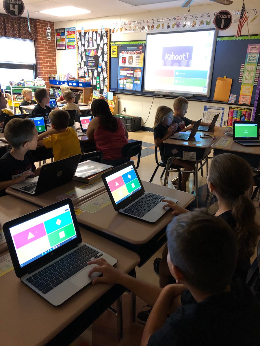 porter_204's tweet photo. Having fun learning place value with Kahoot in 2nd grade! #Mc3G #DLPCoaching #BestYearYet @JoeWalkerES @MrsDarnleyJW https://t.co/KhschFZvJe