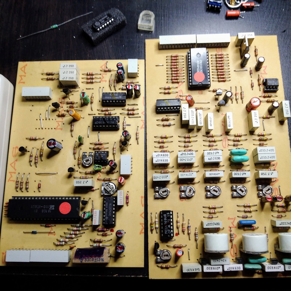 the_jarrian's tweet photo. To work...
#jenbrio61p #analogsynth #synthpop #repair #repairshop #splDoctorSynth https://t.co/9bm8iQlJEH