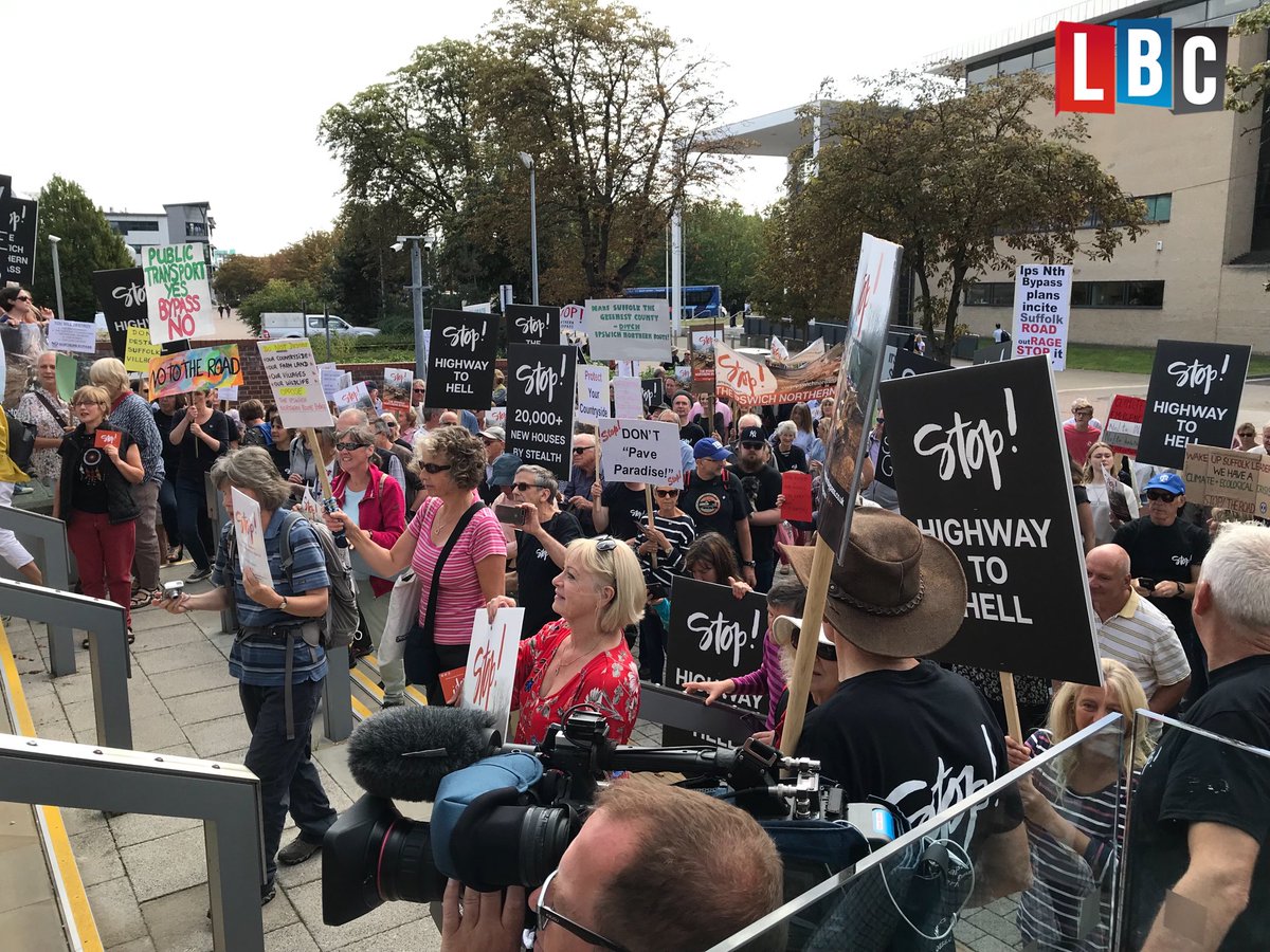 Protestors from <a href="/stopthebypass/">Stop The Ipswich Northern Bypass</a> against proposals for a Northern Bypass road on the outskirts of Ipswich have taken to the streets today, calling <a href="/suffolkcc/">Suffolk CC</a> to withdraw the plans #HeartNews