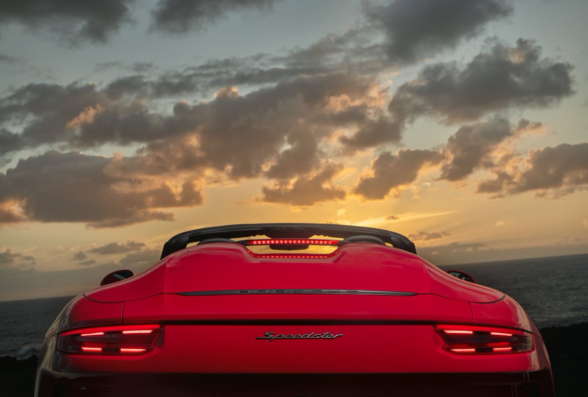 PorscheGB's tweet image. Have you seen the light? #Porsche #911Speedster