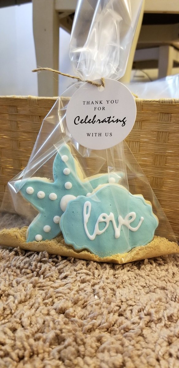 Kenzie_L21's tweet photo. So I've been baking the past week to make these cookies for a beach themed bridal shower and I am so excited with how good they came out!! Thinking about selling decorated sugar cookies 🤔 https://t.co/gzqow3ua0t