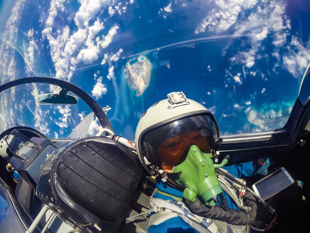 EEWOy9UVAAErj10.jpg:large