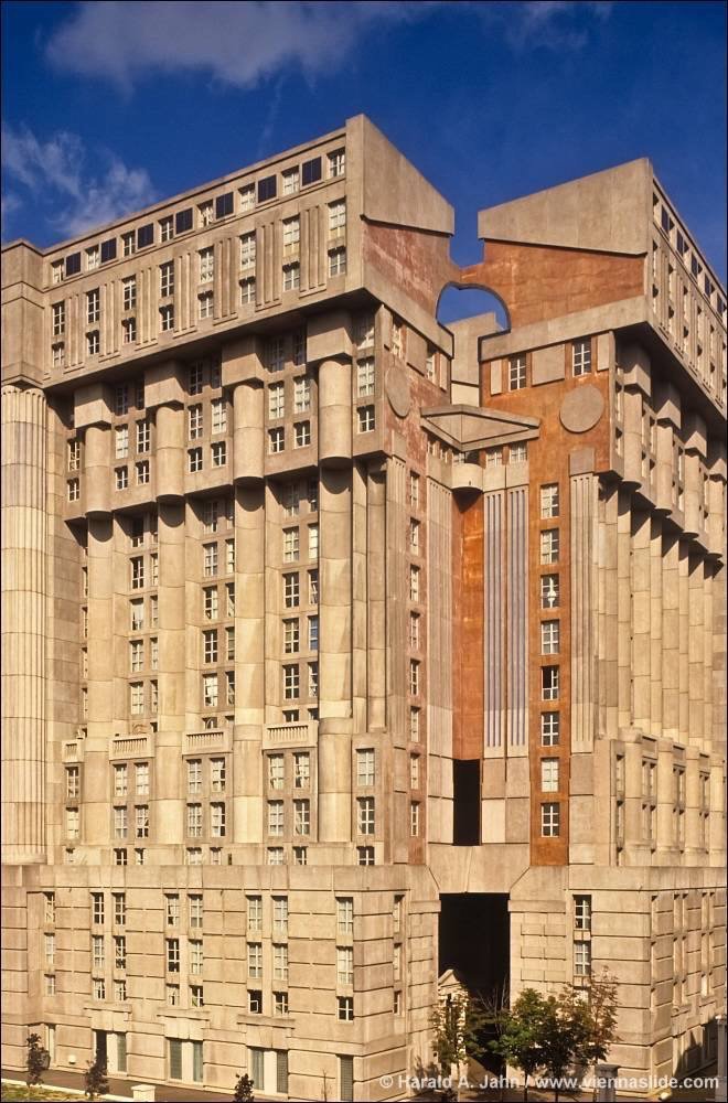 O Xrhsths Adam Nathaniel Furman Sto Twitter This Is The Vast Les Espaces D Abraxas By The Virtuoso Catalan Architect Ricardo Bofill In Noisy Le Grand Near Paris 1978 These Photos The Last Post O Xrhsths Adam Nathaniel Furman Sto Twitter This Is The Vast Les Espaces D Abraxas By The Virtuoso Catalan Architect Ricardo Bofill In Noisy Le Grand Near Paris 1978 These Photos The Last Post