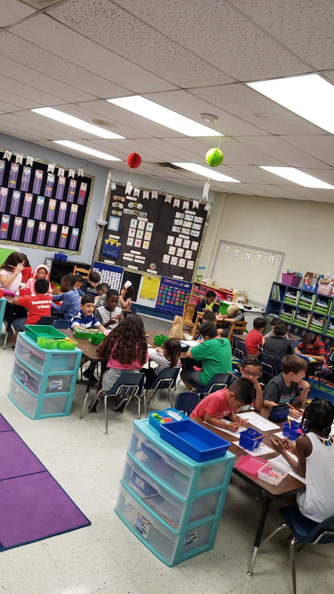 adelagarza07's tweet photo. Meeting our kindergarten buddies today!! @NISDPowell @NISD #4thgrade #iteach4th #BeLegendary @Kinder_Ramsey https://t.co/9imBwpsThn