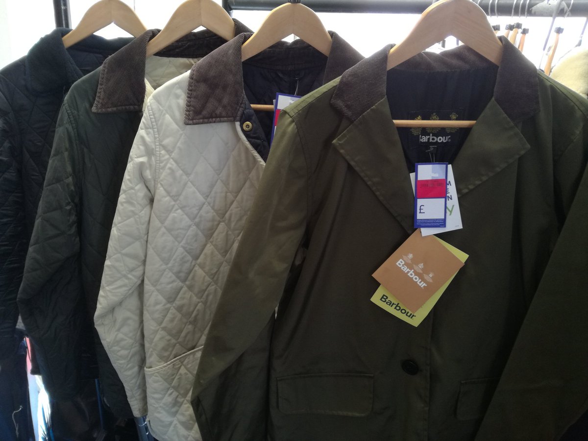 #CRUKFinds How lucky are we ? Not 1 but 4 #Barbour jackets all size 14 #GiftAid one is #brandnew Hurry to <a href="/CRUKSaffronWald/">CRUK Saffron Walden</a> these won't hang about <a href="/CRUKShops/">Cancer Research UK Shops</a> @kirstymariemoor <a href="/asm_area14/">Demet.Kieran</a>