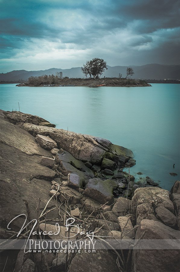 NaveedBaig03's tweet photo. Rain and Rawal lake
#Islamabad #BeautifulPakistan @Pakistaninpics @Amazing_pk @destinationpak @PakistanNature  @Havenlust @Mirza_climb @SuzanneLepage1 @elmattes @filmfundalogy @BAIGTIMES @pontecorvoste @NatGeoPhotos @HimalayaClubPK @p2_square @salovesunsets @Spicy707 @NLAmbPlomp https://t.co/PNYs2NzcBB